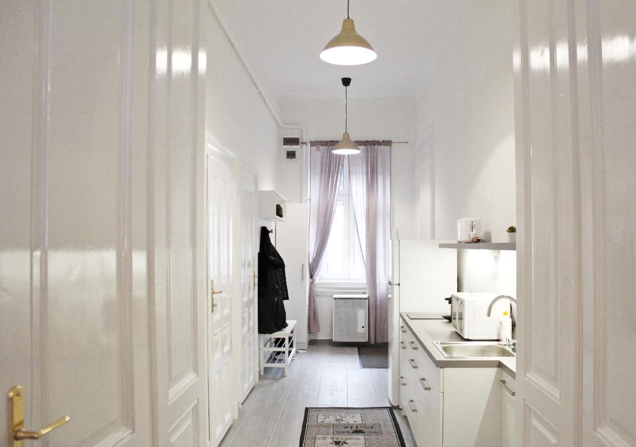 Apartman Luxury New With Gallery At Dob Street Nearby Gozsdu Court Budapest