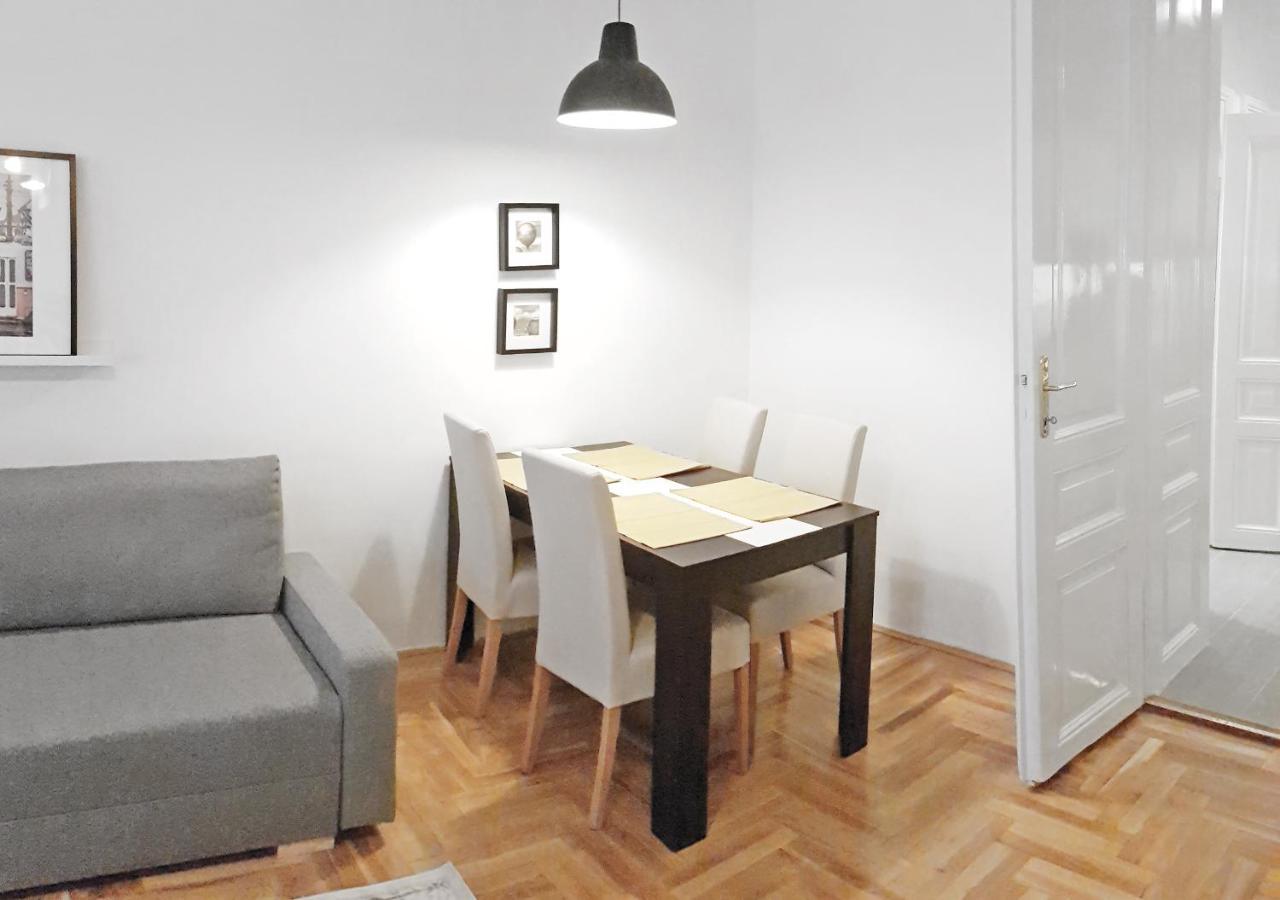 Luxury New With Gallery At Dob Street Nearby Gozsdu Court Apartman Budapest